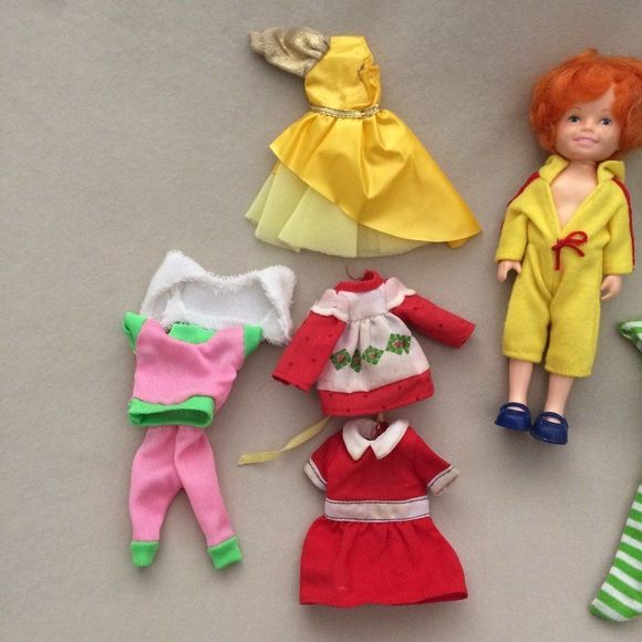 Vintage Little Orphan Annie Doll With Multiple Outfits - Picture 3 of 6